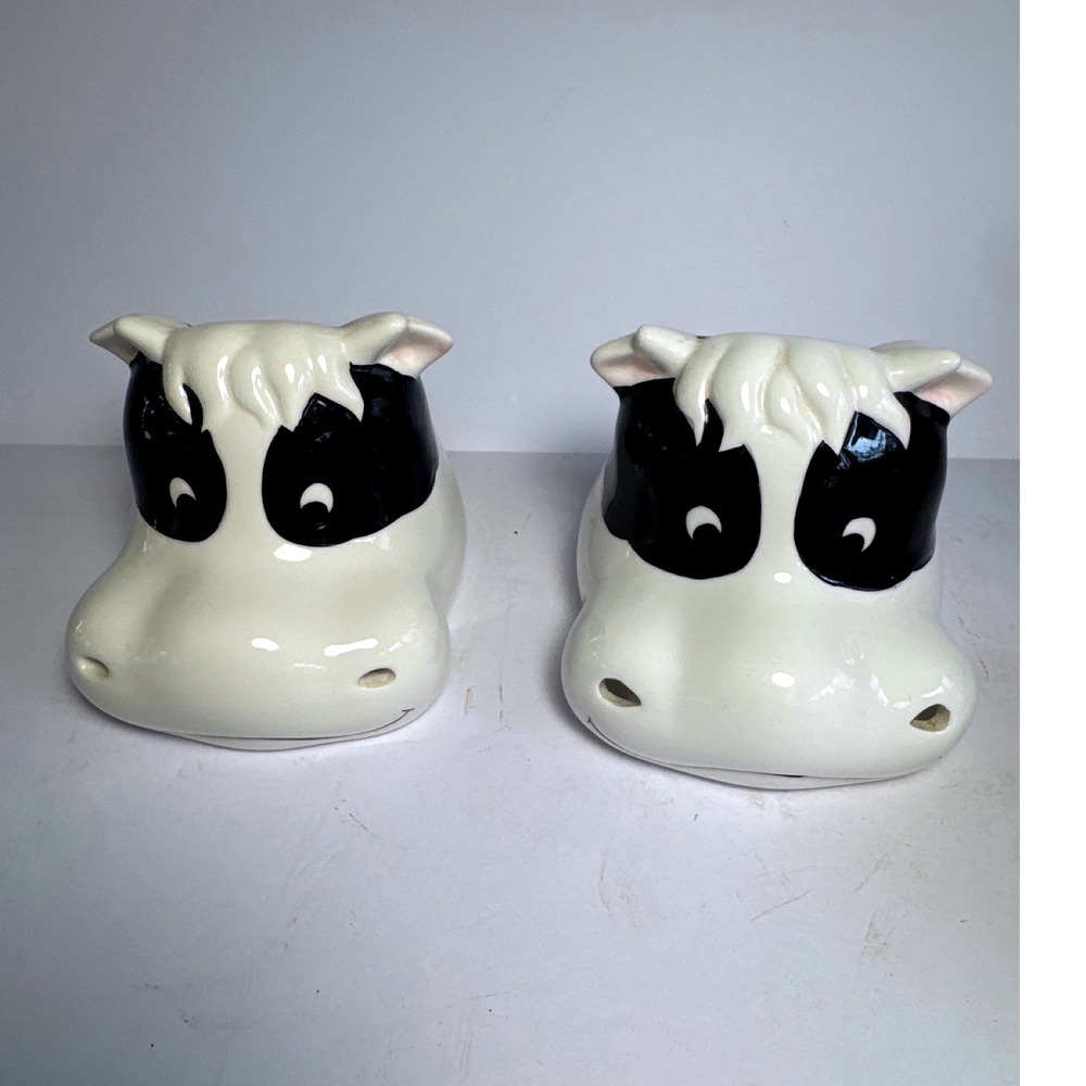 Bradshaw International Cow Ashtray Incense Burner Set OS‎ White Black  2pc